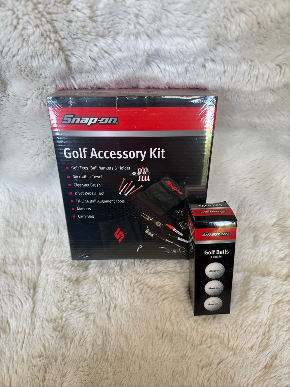 Snap-on Golf Accessory Kit with Golf Balls